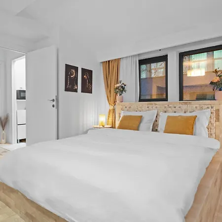 Santorini White Experience