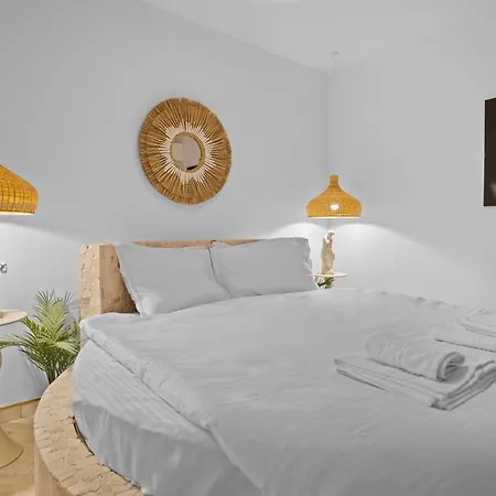 Santorini White Experience * Bukarest