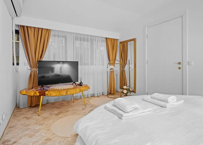 Santorini White Experience Апартаменти *