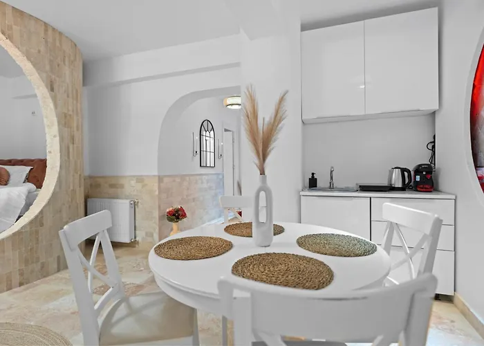 Апартаменти Santorini White Experience *