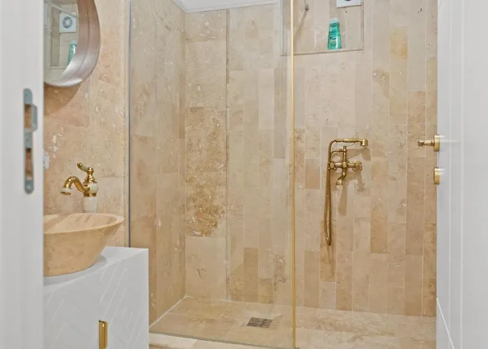 Santorini White Experience Бухарест