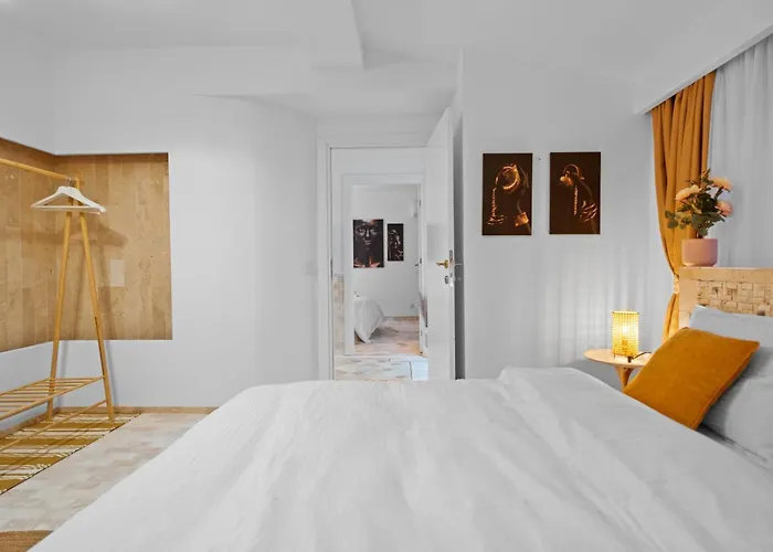 Santorini White Experience