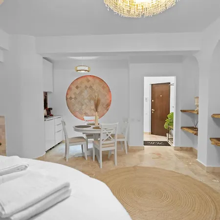 公寓 Santorini White Experience 布加勒斯特
